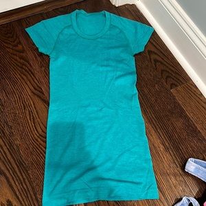 Swiftly Tech Lululemon T-shirt